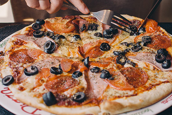 Underground Pizza