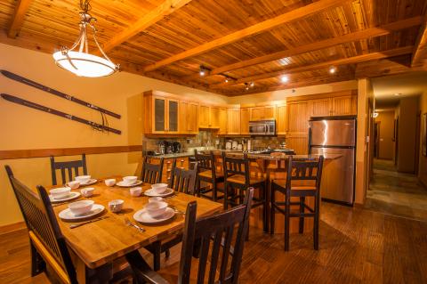 Copper Kettle Interior Kitchen/Dining 